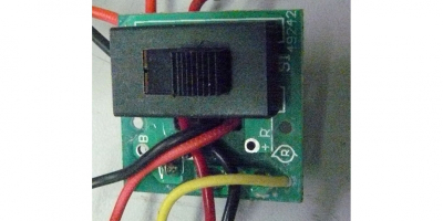 Плата с переключателем и гнездом зарядного устройства